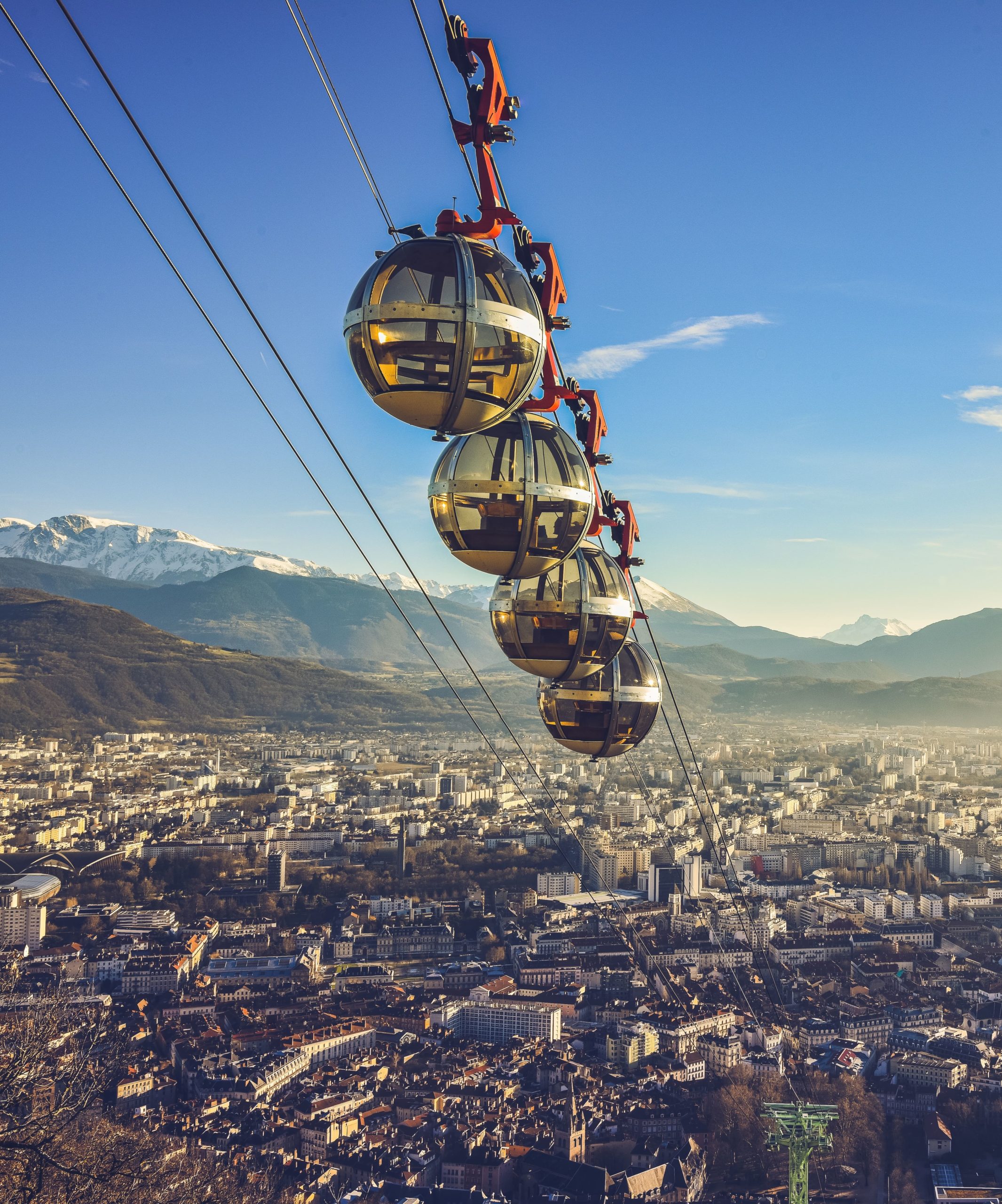 découvrez nos services d'expertise comptable à grenoble, adaptés aux entrepreneurs et aux pme. notre équipe d'experts vous accompagne dans la gestion de vos finances, la déclaration fiscale et l'optimisation de votre comptabilité. profitez de conseils personnalisés pour assurer le succès de votre entreprise.