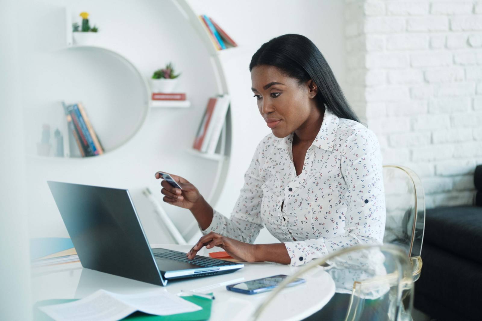 découvrez notre cabinet d'expertise comptable à marseille 13006, offrant des services personnalisés pour les entreprises et les indépendants. notre équipe d'experts vous accompagne dans la gestion de votre comptabilité, la déclaration fiscale et la création d'entreprise. profitez de conseils adaptés à vos besoins pour optimiser vos finances.
