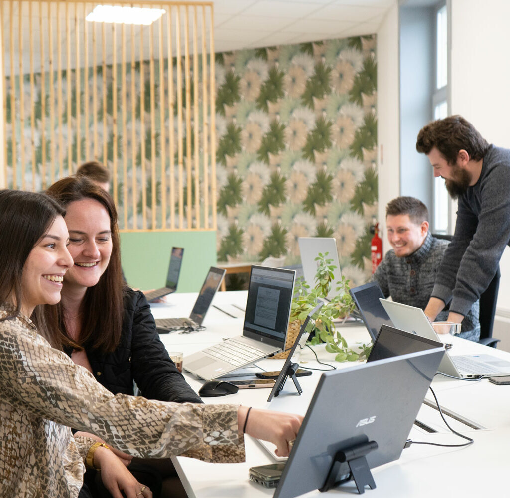 découvrez nos services d'expertise comptable à maubeuge. notre équipe d'experts vous accompagne dans la gestion de votre comptabilité, l'optimisation fiscale et le conseil financier pour assurer le succès de votre entreprise.