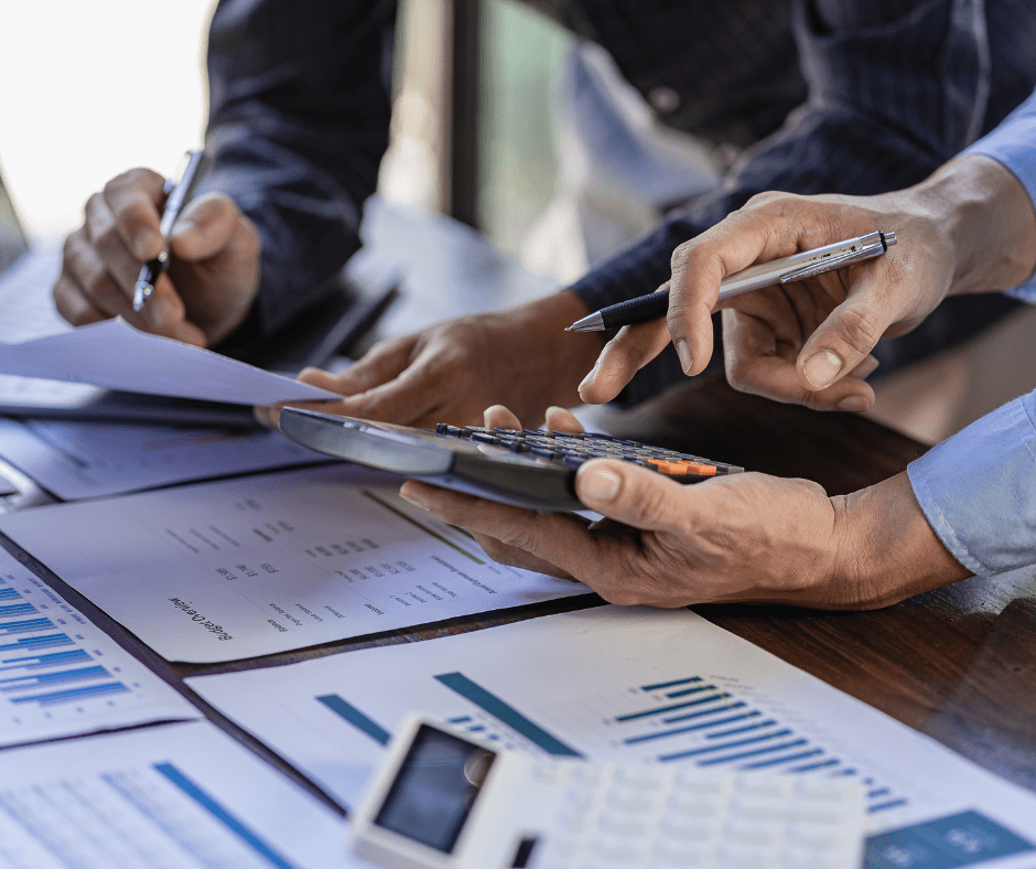 découvrez nos services d'expertise comptable à paris, adaptés aux entreprises de toutes tailles. profitez de conseils personnalisés, d'une gestion rigoureuse de votre comptabilité et d'un accompagnement dans vos démarches fiscales. faites confiance à nos experts-comptables pour optimiser la santé financière de votre entreprise.