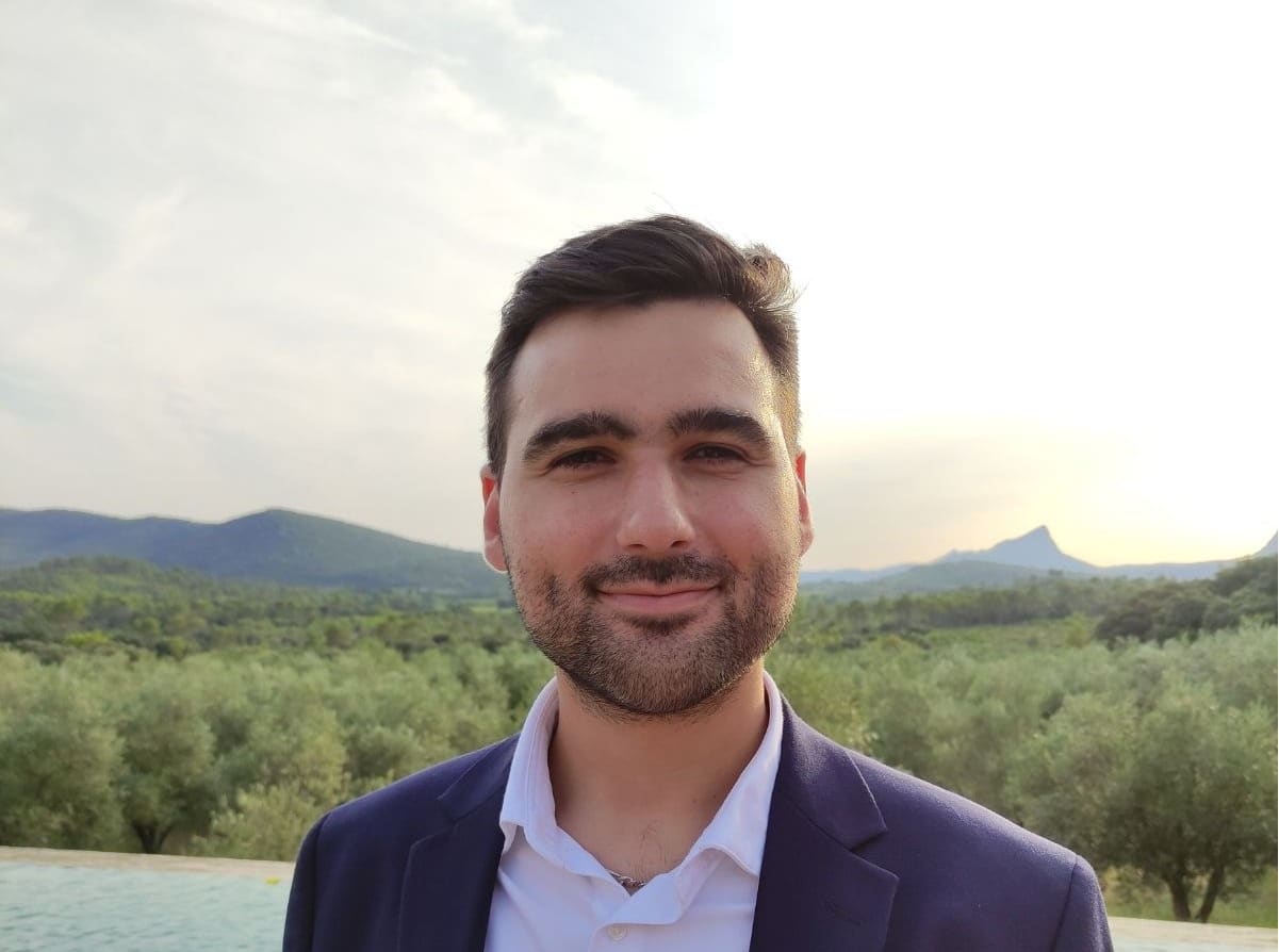 découvrez notre équipe d'experts-comptables à paris, spécialisés dans la gestion financière, la comptabilité et le conseil aux entreprises. bénéficiez d'un accompagnement personnalisé pour optimiser vos finances et assurer la croissance de votre activité.