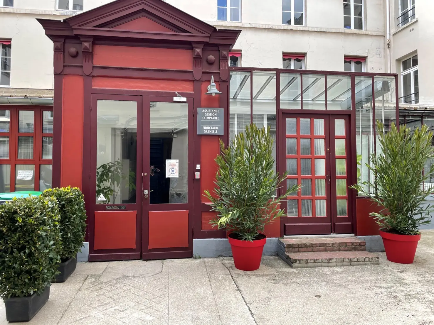 découvrez notre cabinet d'expertise comptable situé à paris 75015. nous offrons des services sur mesure pour les entreprises et les indépendants, incluant la gestion comptable, fiscale et sociale. contactez-nous pour optimiser votre comptabilité et assurer la réussite de votre entreprise.