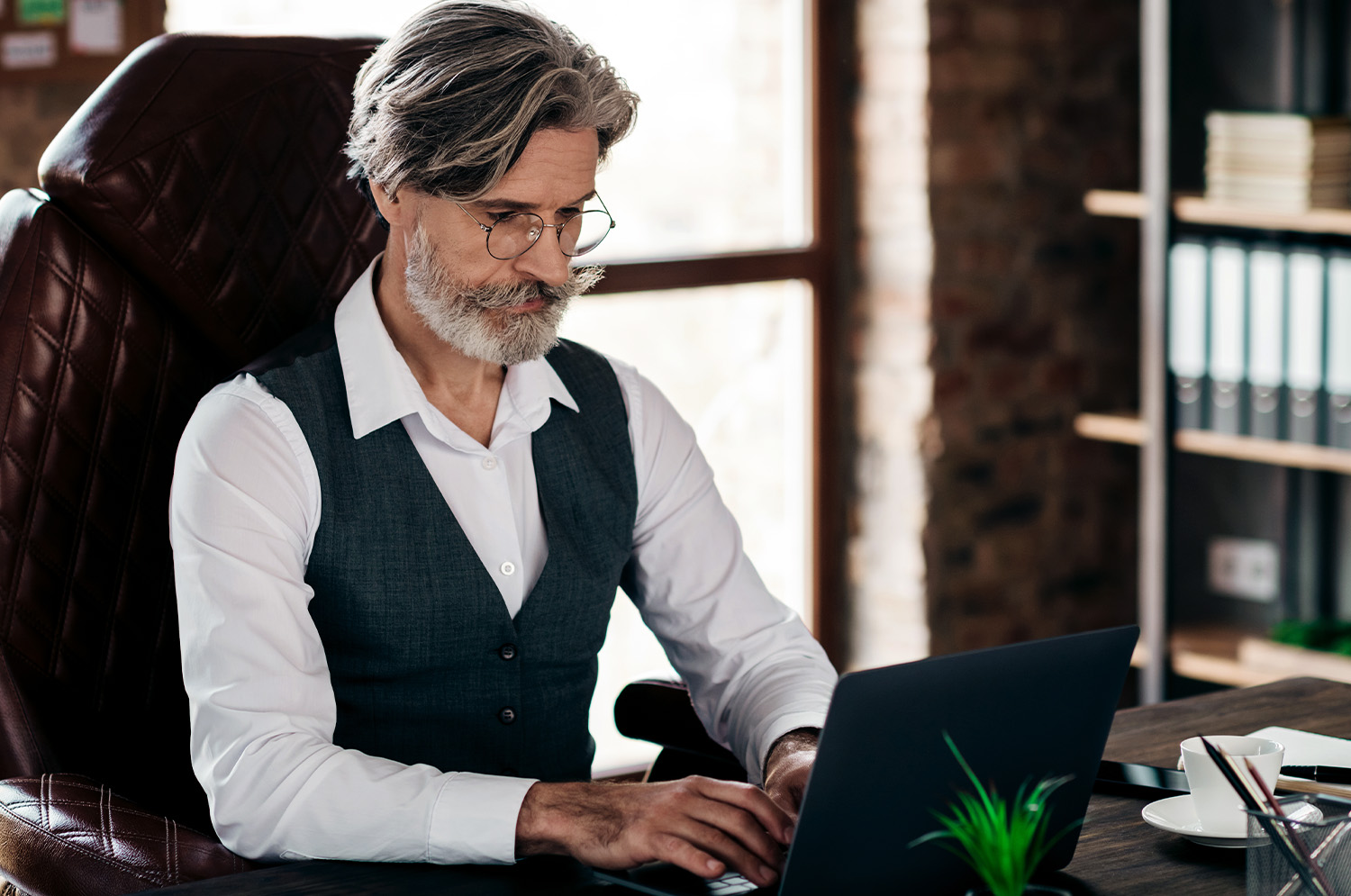 découvrez les services d'un expert-comptable à puy de muy, spécialisé dans la gestion financière, la comptabilité et le conseil aux entreprises. bénéficiez d'un accompagnement personnalisé pour optimiser votre comptabilité et assurer le succès de votre activité.