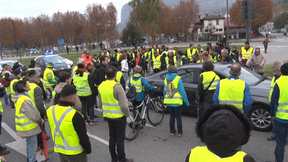 découvrez notre cabinet d'expertise comptable à renage, offrant des services sur mesure pour les entreprises de toutes tailles. nous garantissons un accompagnement personnalisé dans la gestion de votre comptabilité, fiscalité et conseil financier. contactez-nous dès aujourd'hui pour optimiser la performance de votre entreprise.