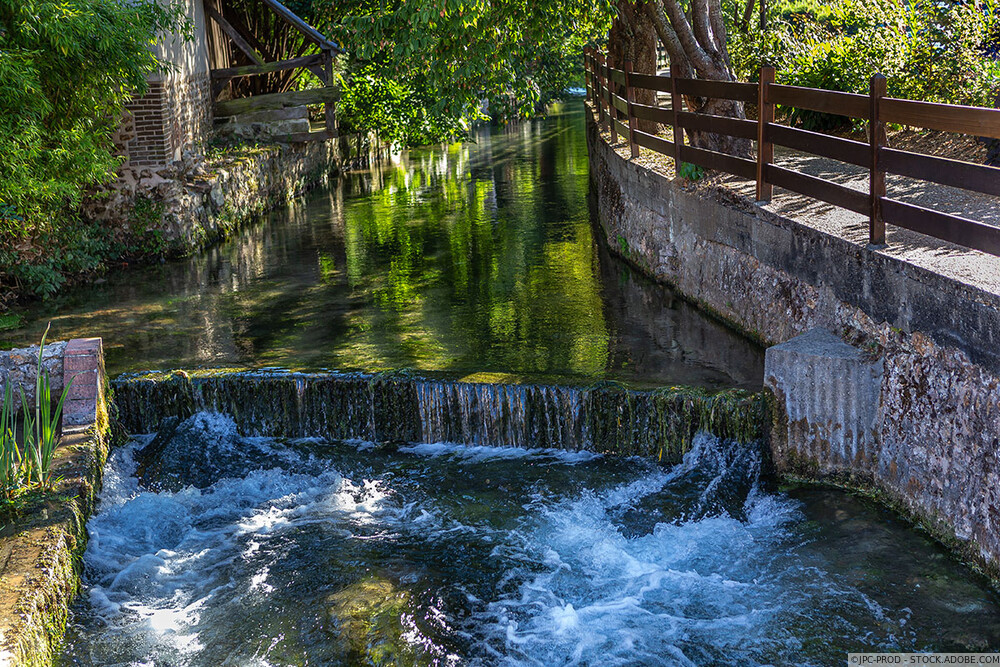 découvrez les services d'un expert comptable à rouen, spécialisé dans la gestion financière et fiscale des entreprises. profitez d'un accompagnement personnalisé pour optimiser votre comptabilité et assurer la croissance de votre activité.