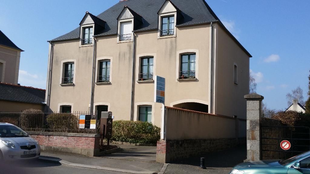 découvrez notre cabinet d'expertise comptable à sens de bretagne, offrant des services personnalisés pour les entrepreneurs et les entreprises. bénéficiez de conseils fiscaux, de gestion comptable et de solutions adaptées à vos besoins. votre partenaire de confiance pour la réussite de votre activité.