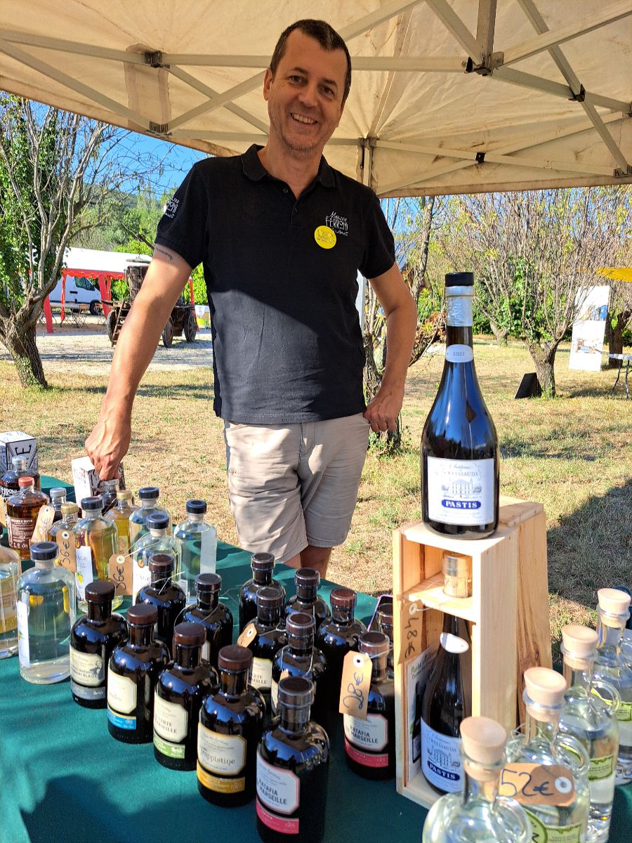 découvrez les services professionnels de l'expert-comptable à valaurie, offrant des solutions personnalisées pour la gestion de votre comptabilité, la déclaration fiscale et le conseil financier. optimisez la santé financière de votre entreprise avec notre expertise.