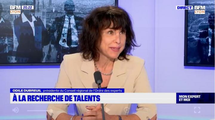 découvrez les services d'expertise comptable de valaurie, offrant des solutions personnalisées pour les entreprises de toutes tailles. profitez d'une gestion financière optimisée et d'un accompagnement professionnel pour atteindre vos objectifs.