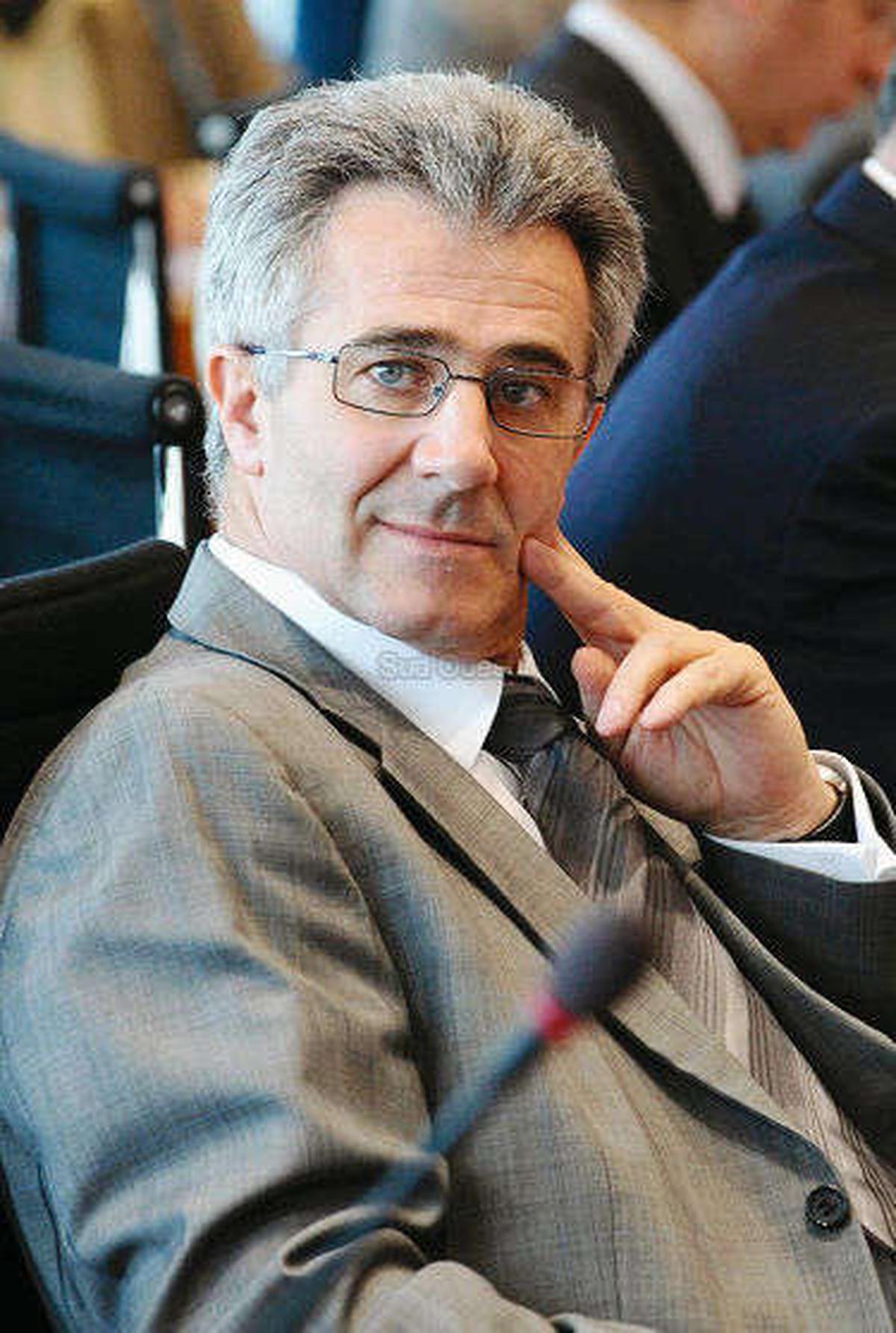 découvrez nos services d'expert-comptable dédiés aux viticulteurs de cognac. optimisez la gestion de votre exploitation viticole et bénéficiez d'un accompagnement personnalisé pour assurer la santé financière de votre entreprise. profitez de notre expertise dans le secteur viticole pour développer votre activité en toute sérénité.