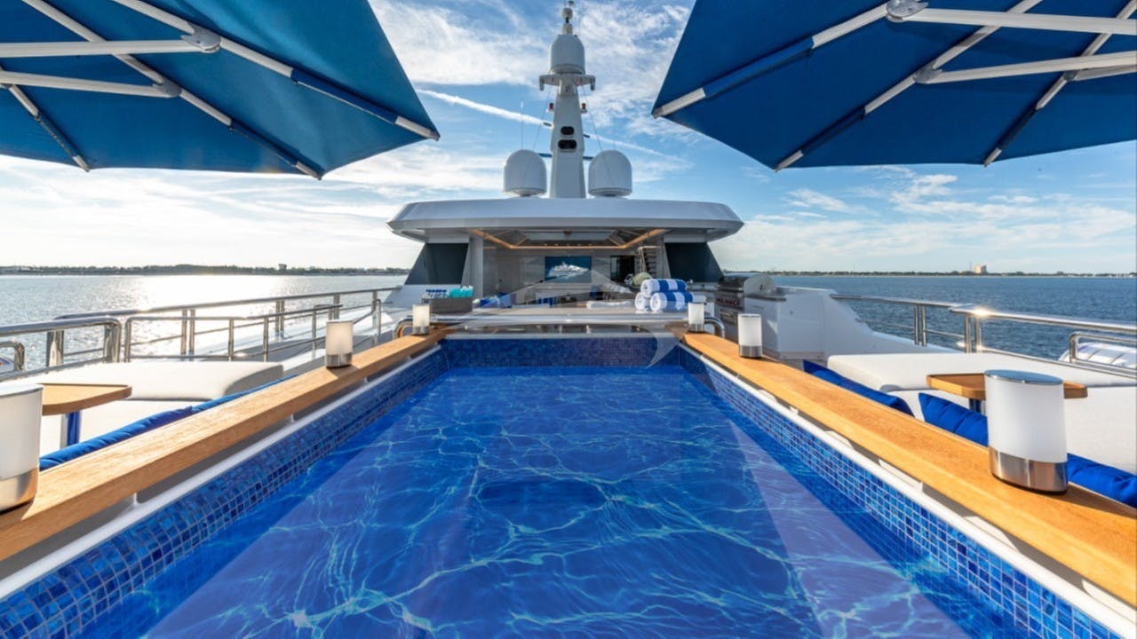 découvrez nos services d'expert comptable spécialisés pour les yachts. nous offrons des conseils financiers personnalisés, une gestion comptable précise et une expertise dans le secteur nautique pour optimiser la gestion de votre investissement maritime.