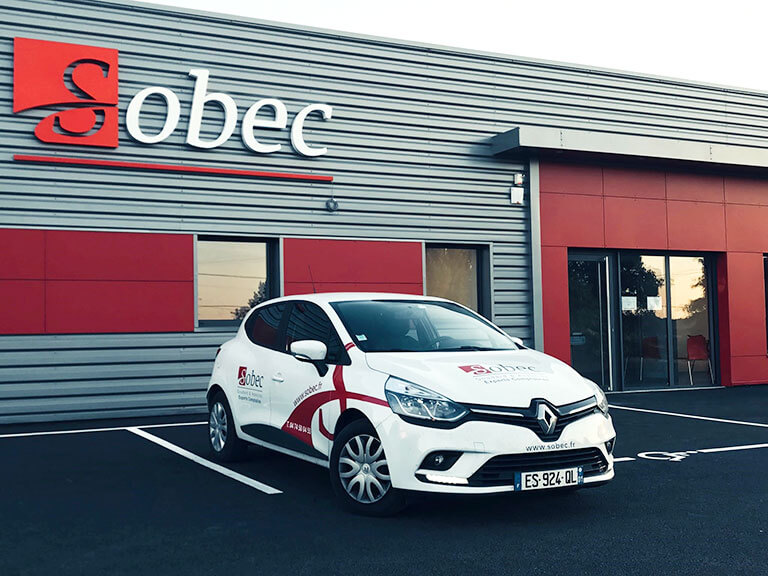 découvrez notre cabinet d'expertise comptable à saint cyr, offrant des services personnalisés pour les particuliers et les entreprises. notre équipe d'experts vous accompagne dans la gestion de vos finances, la fiscalité et le conseil stratégique pour assurer la croissance de votre entreprise.