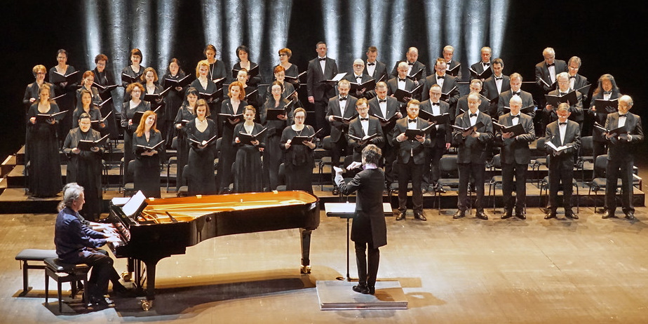 découvrez notre expertise comptable spécialisée dans le secteur du spectacle. nous offrons des solutions personnalisées pour les artistes, producteurs et organisateurs d'événements, garantissant une gestion financière optimale et une conformité réglementaire.