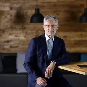 découvrez notre équipe d'experts-comptables à nantes, prête à vous accompagner dans la gestion de votre entreprise. bénéficiez de conseils personnalisés et de solutions adaptées à vos besoins comptables et fiscaux.