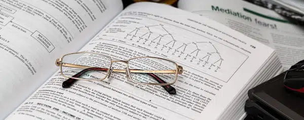 découvrez notre guide complet sur la grille salariale des experts-comptables. analysez les tendances, les fourchettes de salaires et les facteurs influençant les rémunérations dans le secteur comptable. obtenez des conseils pour optimiser votre rémunération et comprendre les enjeux du marché.