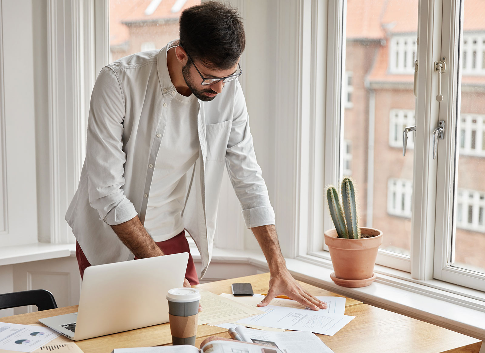 découvrez l'importance d'un cabinet comptable pour la gestion de votre entreprise. profitez de conseils d'experts, d'une tenue de livres impeccable et d'une stratégie financière adaptée à vos besoins. optimisez votre comptabilité et concentrez-vous sur la croissance de votre activité.