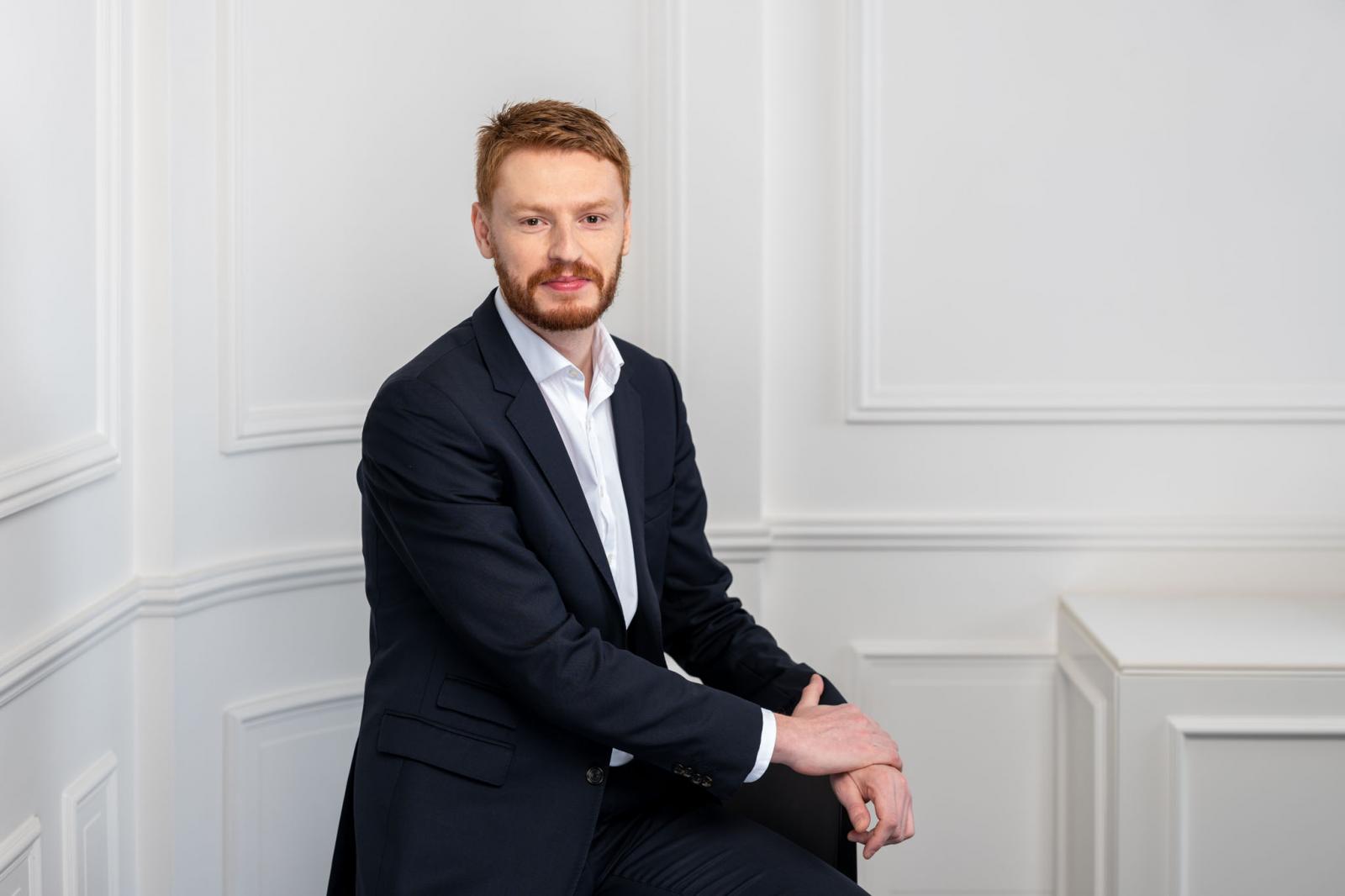 découvrez notre cabinet comptable à toulouse, où nos juristes experts vous accompagnent dans la gestion de vos affaires juridiques et fiscales. bénéficiez d'un service personnalisé et d'une expertise de qualité pour optimiser vos projets.