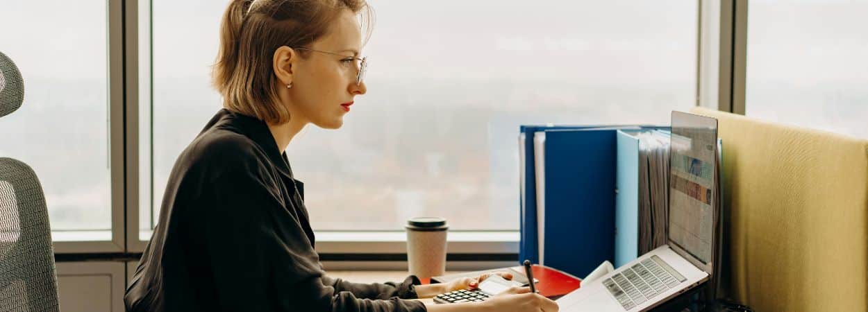 découvrez la nouvelle ère de la comptabilité en ligne, offrant des solutions innovantes pour simplifier la gestion financière de votre entreprise. bénéficiez d'outils numériques performants, d'une accessibilité accrue et d'un gain de temps stratégique pour optimiser votre comptabilité au quotidien.