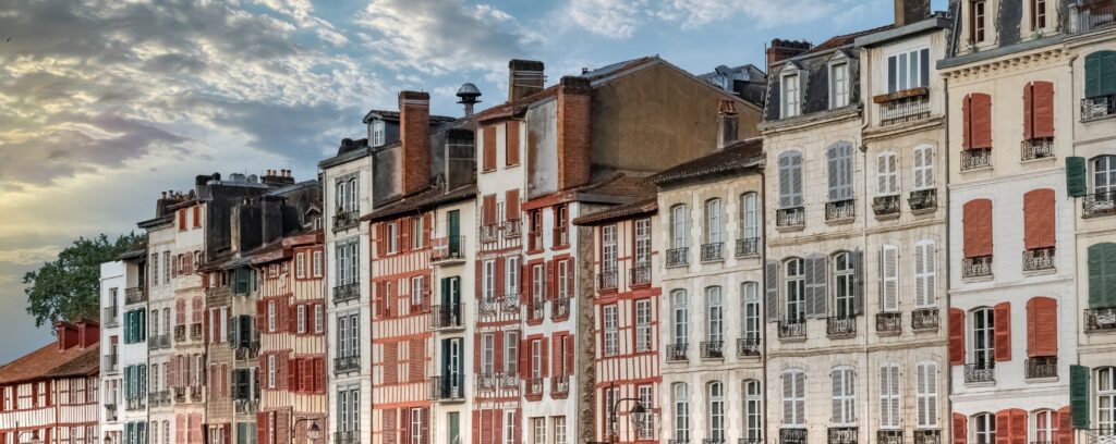 découvrez nos services d'optimisation fiscale à bellegarde et bayonne. maximisez vos économies d'impôts grâce à des conseils personnalisés et des stratégies adaptées à votre situation financière. profitez d'une expertise locale pour simplifier votre gestion fiscale.