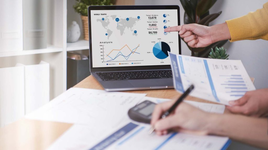 découvrez comment maximiser les profits de votre entreprise grâce à l'expertise d'un cabinet comptable. nos services personnalisés de comptabilité et de conseil vous aideront à optimiser votre gestion financière et à atteindre vos objectifs économiques. contactez-nous pour transformer vos défis comptables en opportunités de croissance.