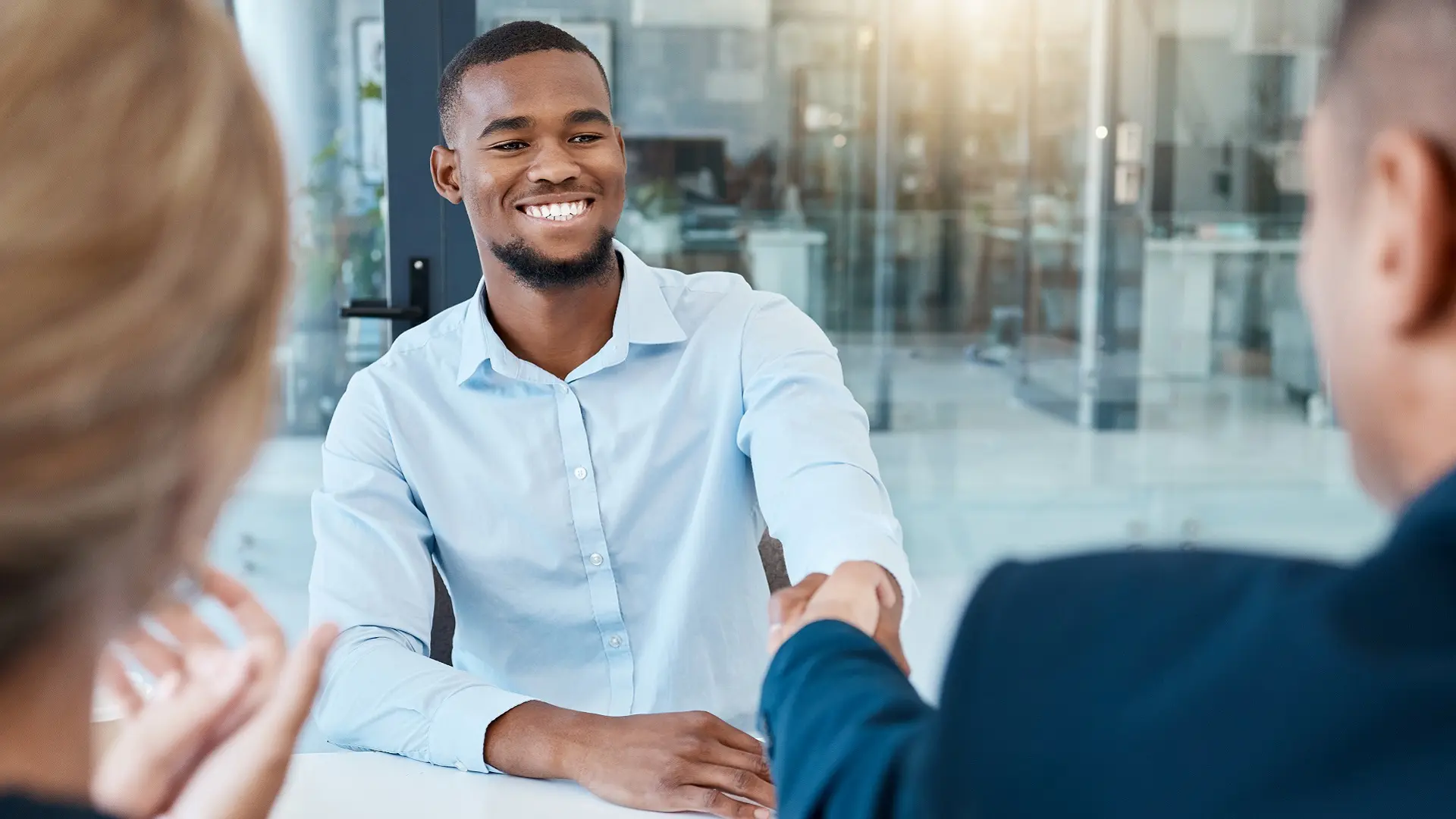 découvrez nos conseils pratiques pour réussir votre entretien de stage en comptabilité. apprenez à répondre aux questions clés, à vous préparer efficacement et à mettre en avant vos compétences afin de décrocher le stage de vos rêves dans le domaine de la comptabilité.