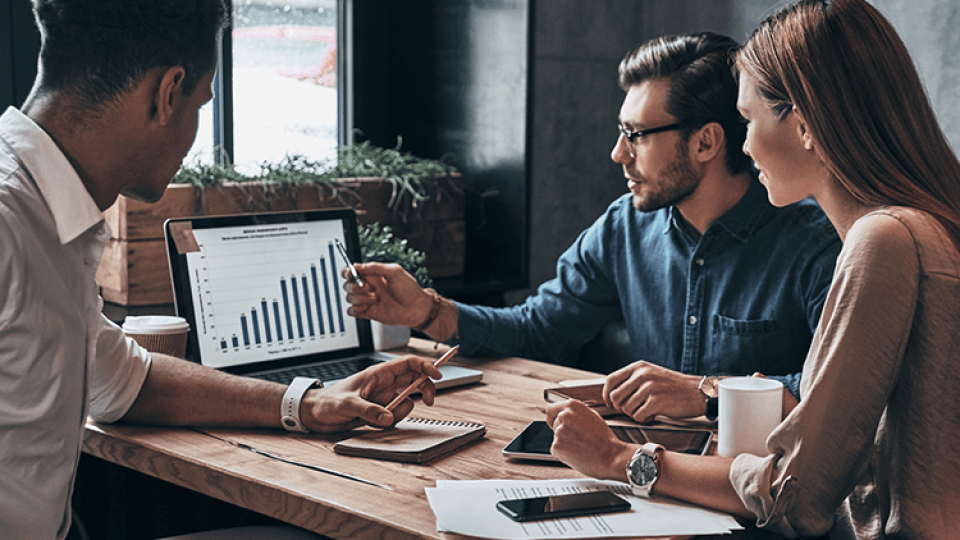 découvrez le rôle essentiel d'un expert-comptable allemand dans la gestion financière, en analysant ses responsabilités, ses compétences et l'impact qu'il a sur l'optimisation des performances économiques des entreprises. apprenez comment cet expert peut guider les organisations à naviguer dans le paysage financier complexe et à atteindre leurs objectifs stratégiques.