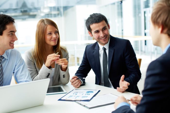 découvrez le rôle essentiel de l'expert-comptable pour les entreprises. en tant que conseiller stratégique, il assure la gestion financière, la conformité réglementaire et accompagne les dirigeants dans la prise de décisions éclairées. apprenez comment un expert-comptable peut optimiser la performance de votre entreprise.