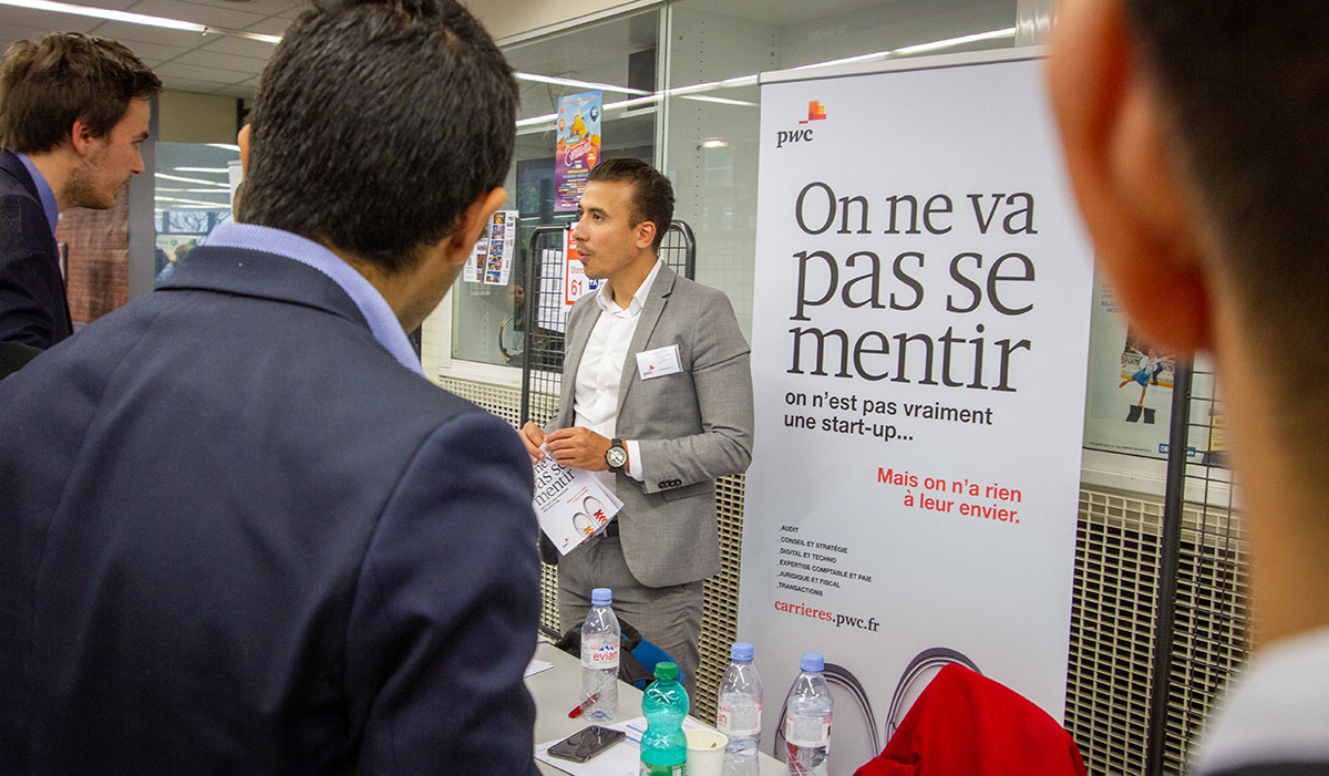 découvrez le rôle crucial des experts-comptables en haïti, leur contribution à la gestion financière des entreprises, et comment ils aident à assurer conformité et transparence dans un environnement économique en pleine évolution.