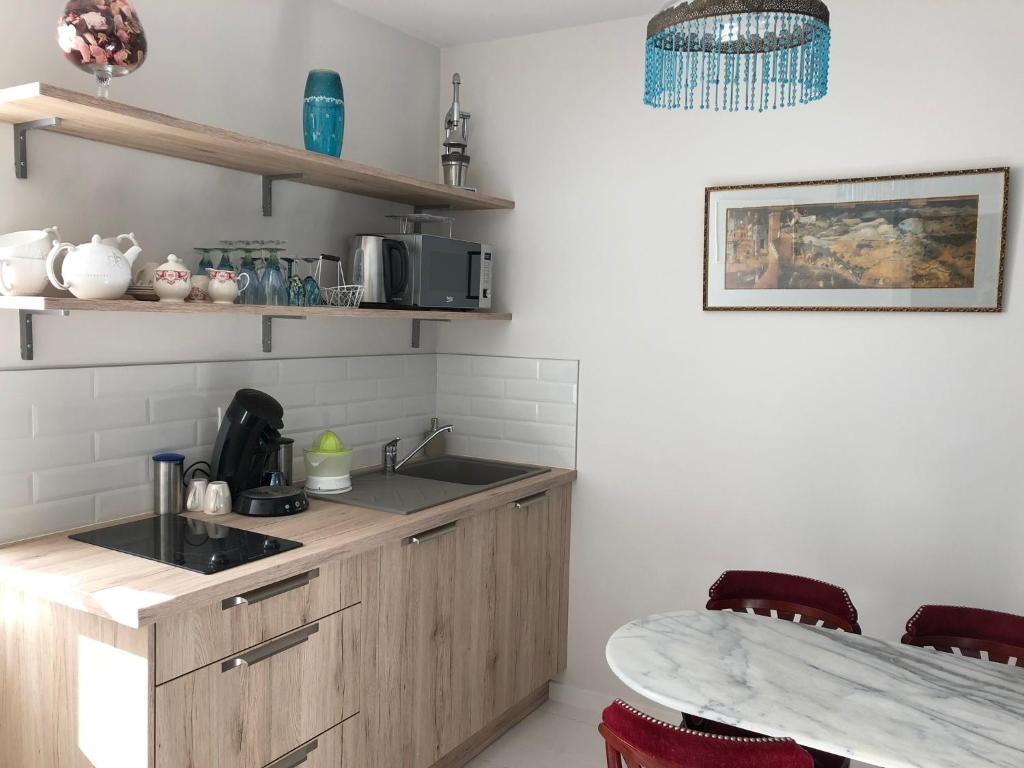 découvrez les services professionnels du cabinet mary, dédié à vous accompagner dans vos démarches juridiques et administratives. notre équipe d'experts vous offre des solutions sur mesure pour répondre à vos besoins.