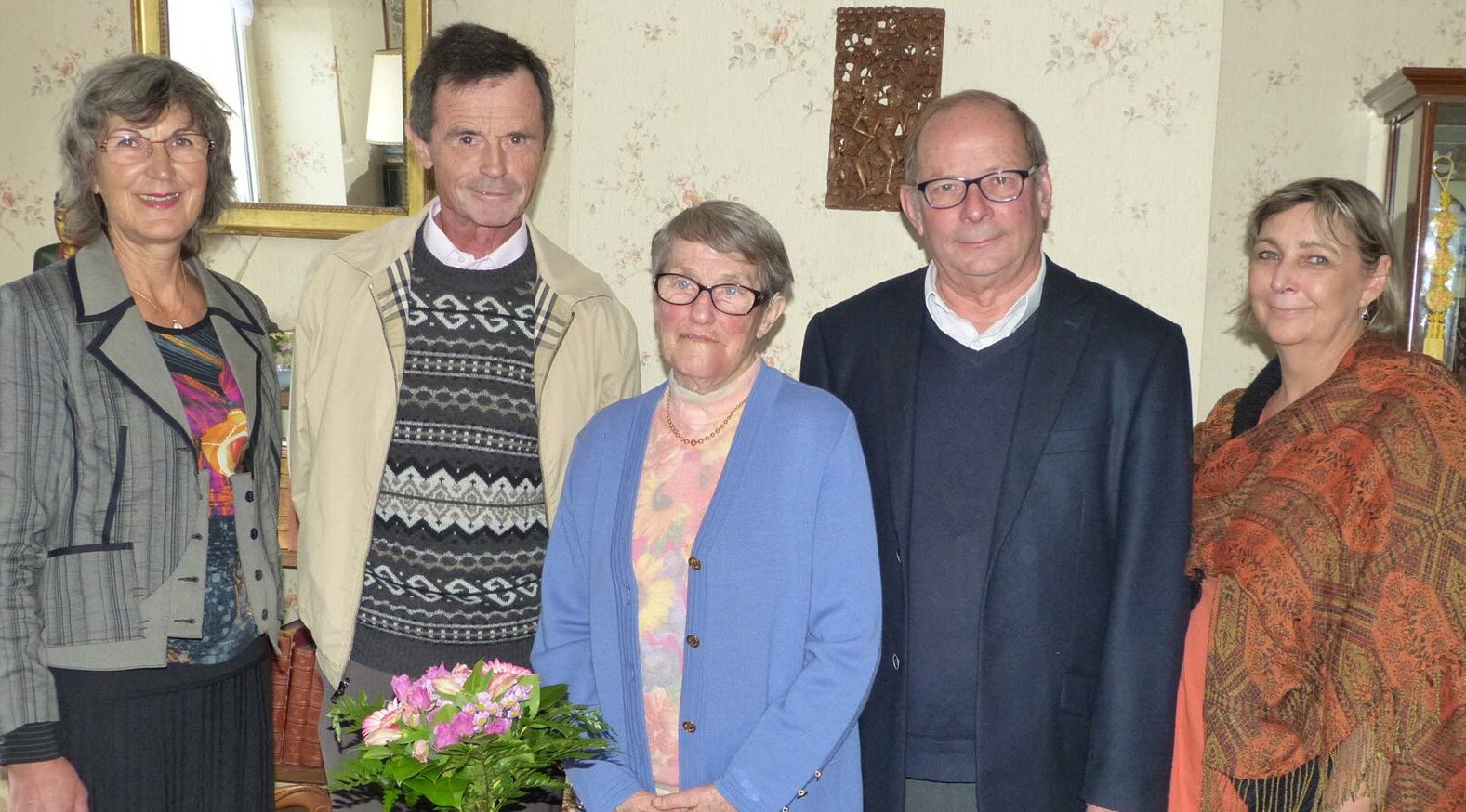 découvrez les services comptables de goupil, votre partenaire pour une gestion financière optimale. profitez d'une expertise sur mesure, d'un accompagnement professionnel et de conseils adaptés à vos besoins. confiez-nous votre comptabilité et concentrez-vous sur le développement de votre entreprise.