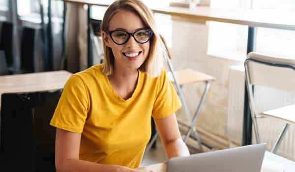 découvrez nos services comptables à lille, adaptés aux besoins des entrepreneurs et des entreprises. bénéficiez d'un accompagnement personnalisé, de conseils financiers experts et d'une gestion rigoureuse de votre comptabilité pour optimiser votre activité.