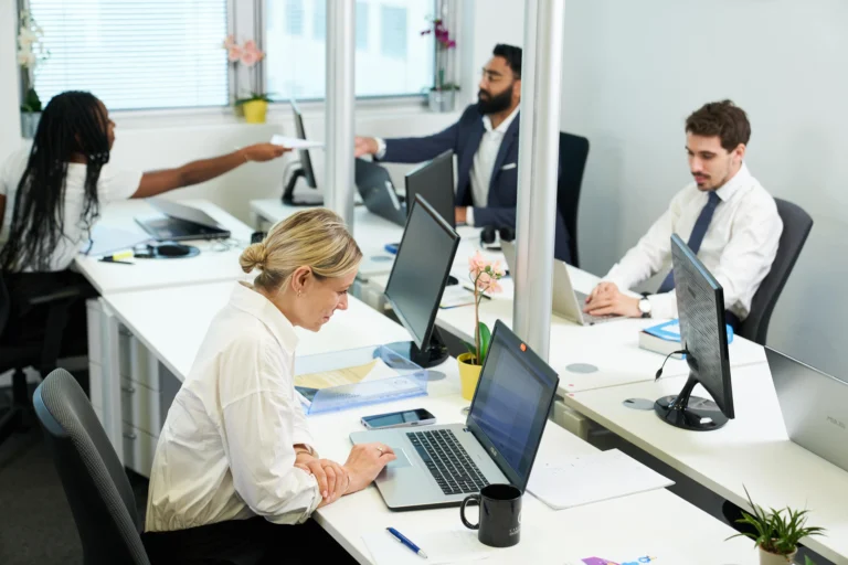 découvrez nos services de comptabilité à marseille, adaptés à vos besoins professionnels. nos experts-comptables qualifiés vous accompagnent dans la gestion de vos finances, la déclaration fiscale et l'optimisation de votre entreprise. profitez d'un service personnalisé et réactif pour garantir la réussite de votre activité.