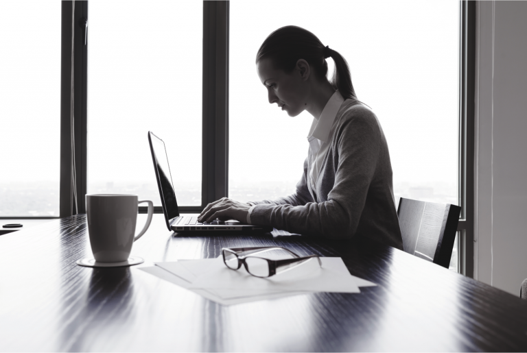 découvrez notre stage en expertise comptable à nice, une opportunité unique d'acquérir des compétences pratiques tout en évoluant dans un environnement stimulant. rejoignez notre équipe pour développer votre savoir-faire et préparer votre avenir professionnel dans le domaine de la comptabilité.