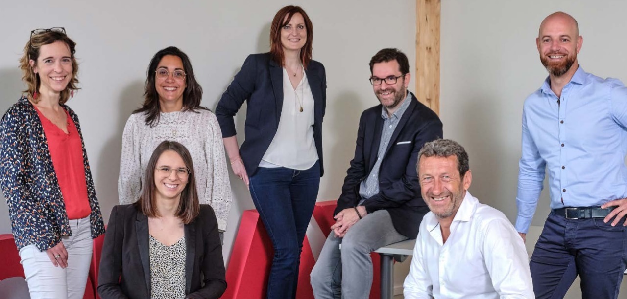 découvrez le quotidien passionnant d'un expert-comptable : ses missions, ses défis, et les compétences requises pour exceller dans ce métier clé de la gestion financière.